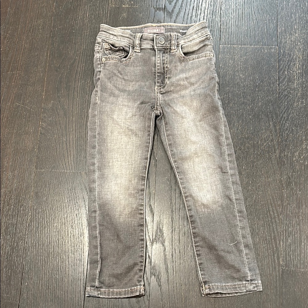 Like new Gray DL1961 Brady Slim jeans